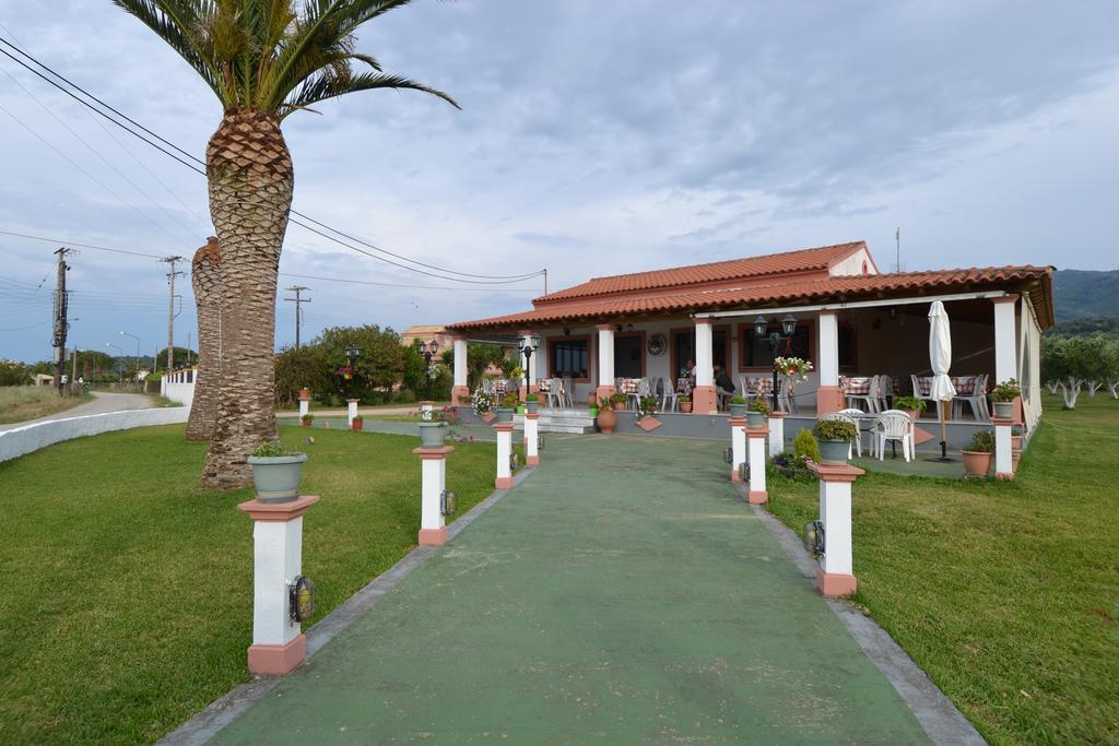 Liberty'S Studios Almiros Beach Room photo